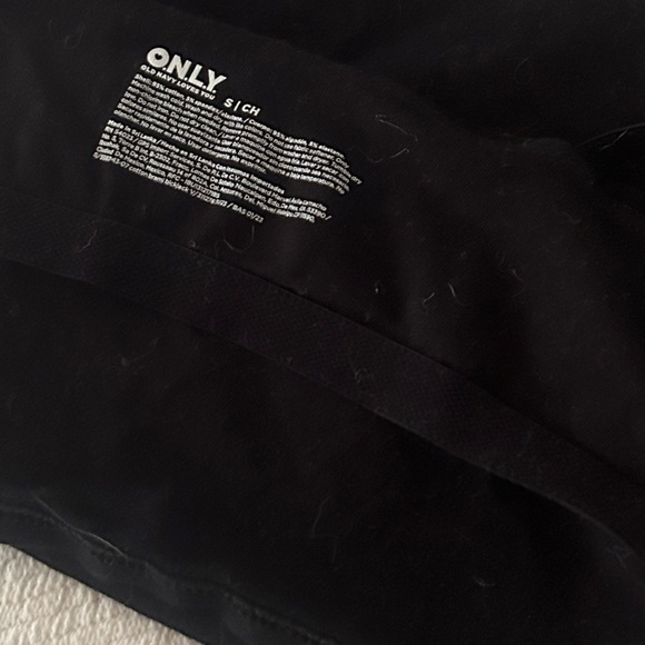 EUC longline strappy tanks with built in shelf bra. Size Small. Old Navy. - Picture 6 of 6